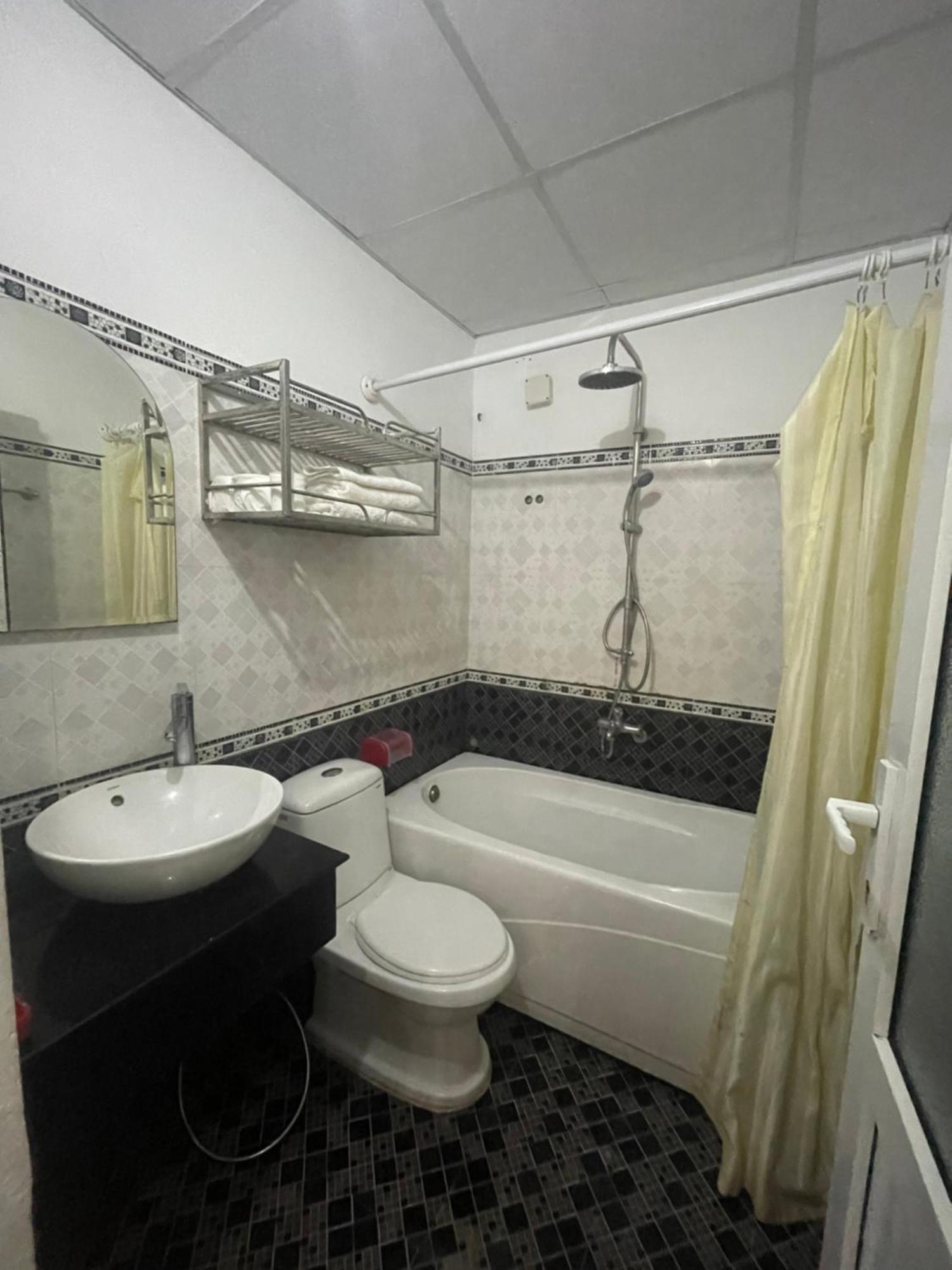 Oyo 553 Truong Giang Hotel Ντα Νανγκ Εξωτερικό φωτογραφία